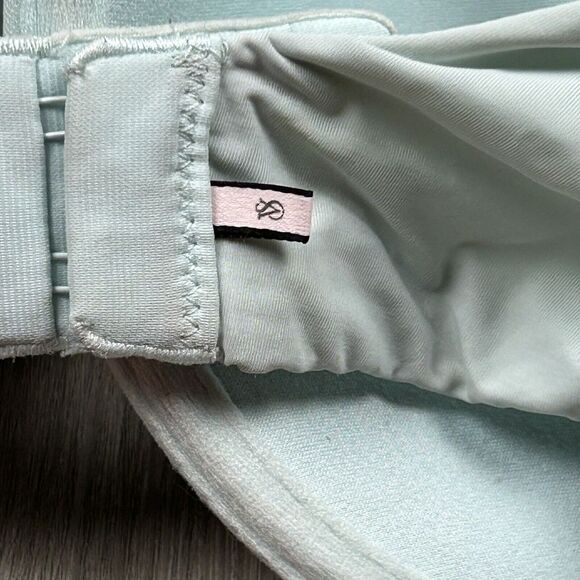 Victoria's Secret T-shirt 36DDD Bra Semi Uplift Demi Full Coverage Lt Mint Green - Picture 3 of 5